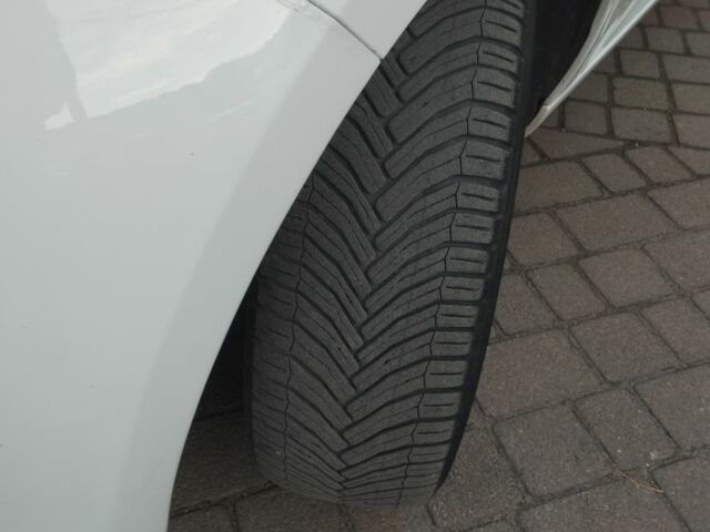 Білий Рено Зое, об'ємом двигуна 0 л та пробігом 15 тис. км за 6700 $, фото 8 на Automoto.ua