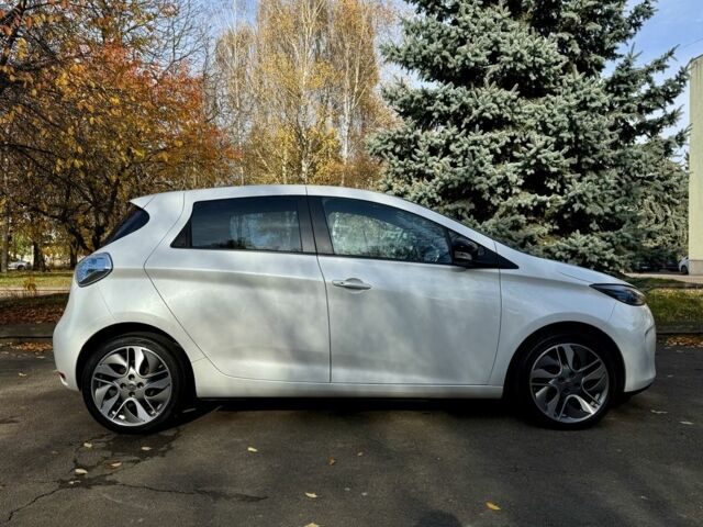 Білий Рено Зое, об'ємом двигуна 0 л та пробігом 68 тис. км за 6965 $, фото 7 на Automoto.ua
