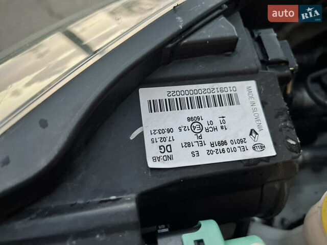 Белый Рено Зое, объемом двигателя 0 л и пробегом 127 тыс. км за 7150 $, фото 23 на Automoto.ua