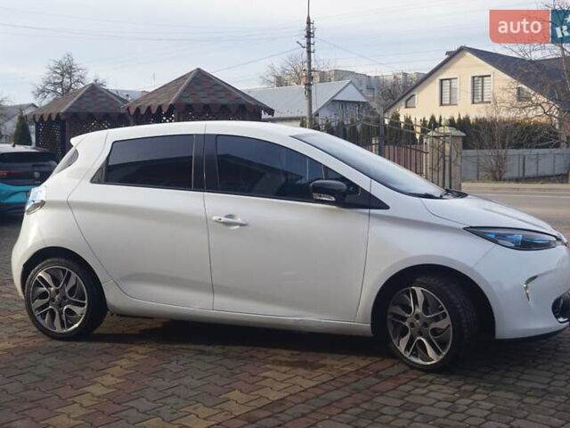 Белый Рено Зое, объемом двигателя 0 л и пробегом 86 тыс. км за 7200 $, фото 5 на Automoto.ua
