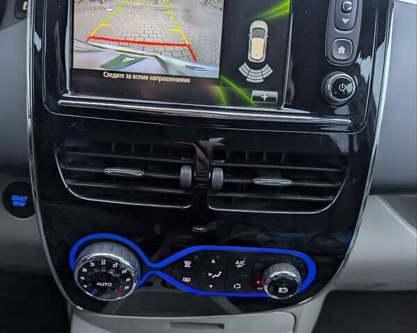 Білий Рено Зое, об'ємом двигуна 0 л та пробігом 85 тис. км за 6995 $, фото 11 на Automoto.ua