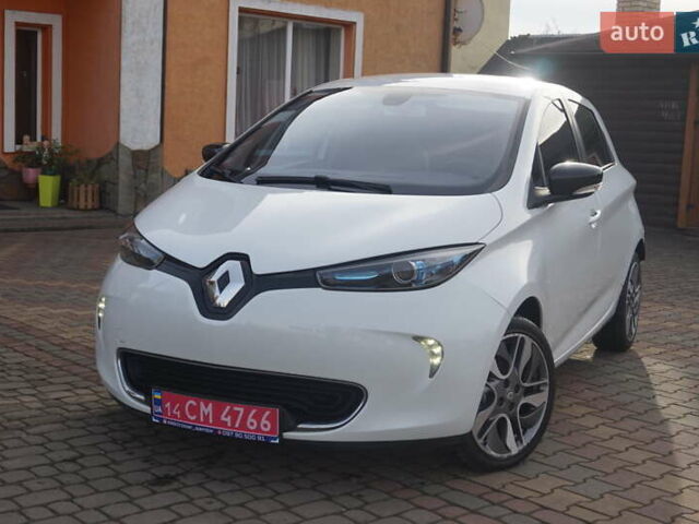 Белый Рено Зое, объемом двигателя 0 л и пробегом 86 тыс. км за 7200 $, фото 2 на Automoto.ua