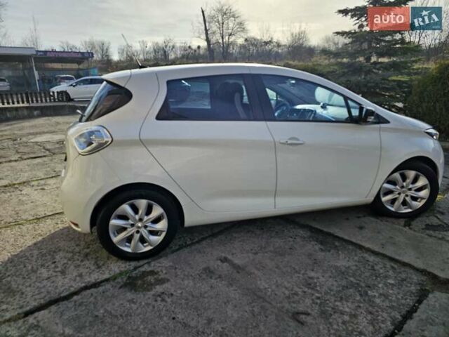 Белый Рено Зое, объемом двигателя 0 л и пробегом 99 тыс. км за 6700 $, фото 15 на Automoto.ua