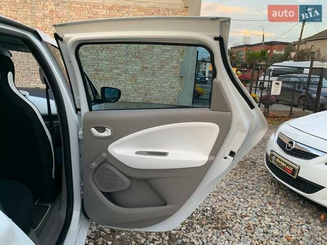 Білий Рено Зое, об'ємом двигуна 0 л та пробігом 90 тис. км за 6499 $, фото 9 на Automoto.ua