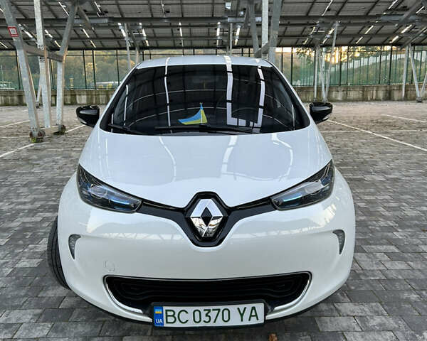 Білий Рено Зое, об'ємом двигуна 0 л та пробігом 97 тис. км за 7990 $, фото 10 на Automoto.ua