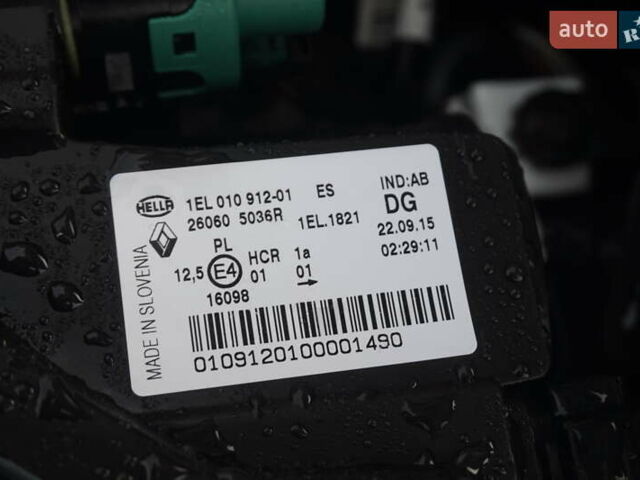 Белый Рено Зое, объемом двигателя 0 л и пробегом 86 тыс. км за 7200 $, фото 55 на Automoto.ua