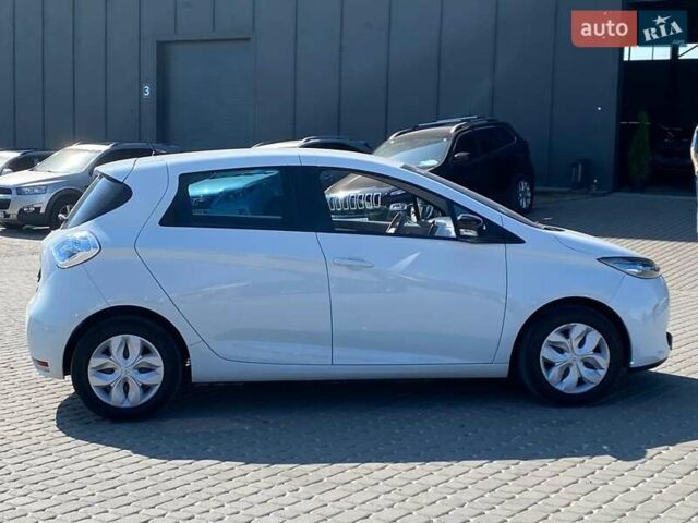 Білий Рено Зое, об'ємом двигуна 0 л та пробігом 91 тис. км за 6940 $, фото 9 на Automoto.ua