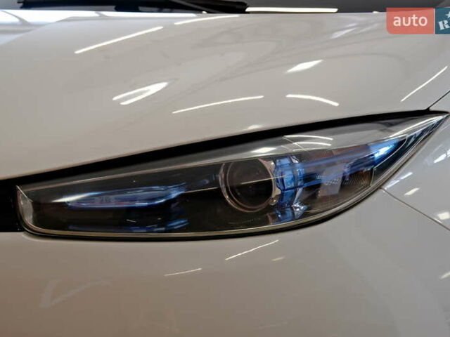 Белый Рено Зое, объемом двигателя 0 л и пробегом 109 тыс. км за 7500 $, фото 28 на Automoto.ua