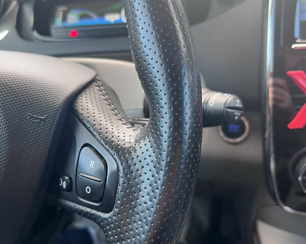 Білий Рено Зое, об'ємом двигуна 0 л та пробігом 98 тис. км за 7200 $, фото 13 на Automoto.ua