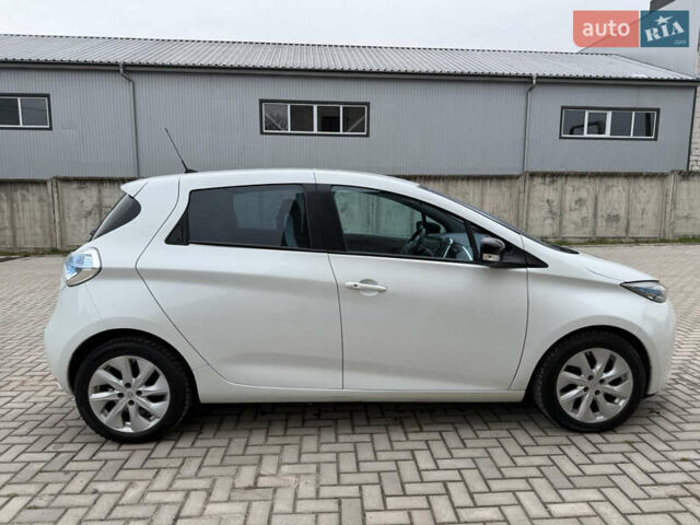 Білий Рено Зое, об'ємом двигуна 0 л та пробігом 154 тис. км за 6350 $, фото 4 на Automoto.ua