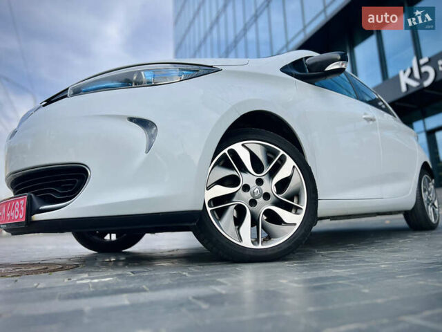 Білий Рено Зое, об'ємом двигуна 0 л та пробігом 160 тис. км за 7500 $, фото 9 на Automoto.ua