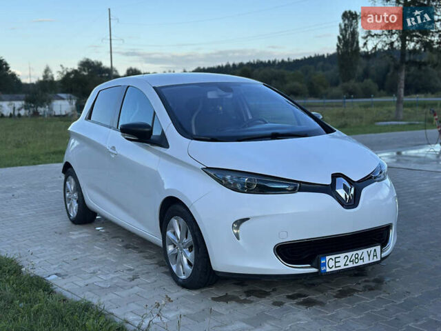 Белый Рено Зое, объемом двигателя 0 л и пробегом 128 тыс. км за 7500 $, фото 18 на Automoto.ua