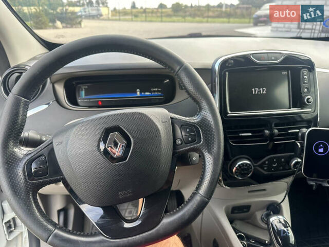 Білий Рено Зое, об'ємом двигуна 0 л та пробігом 124 тис. км за 6499 $, фото 15 на Automoto.ua