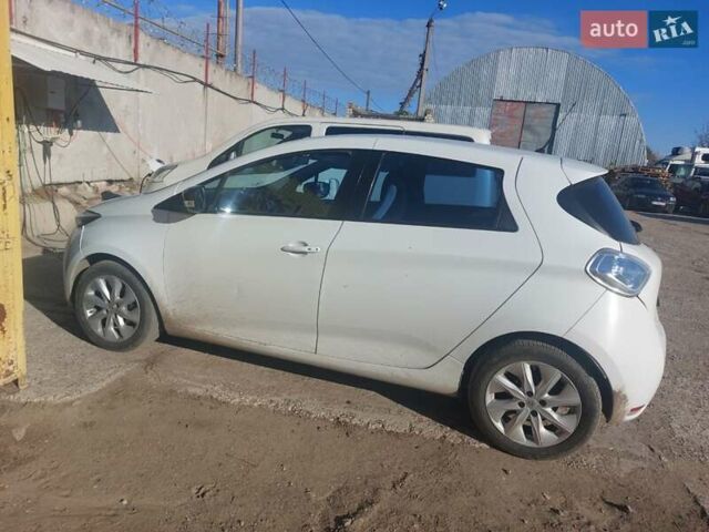 Рено Зое 2015 у Одесі на Automoto.ua Білий Рено Зое, об'ємом двигуна 0 л та пробігом 170 тис. км за 5000 $, фото 2 на Automoto.ua