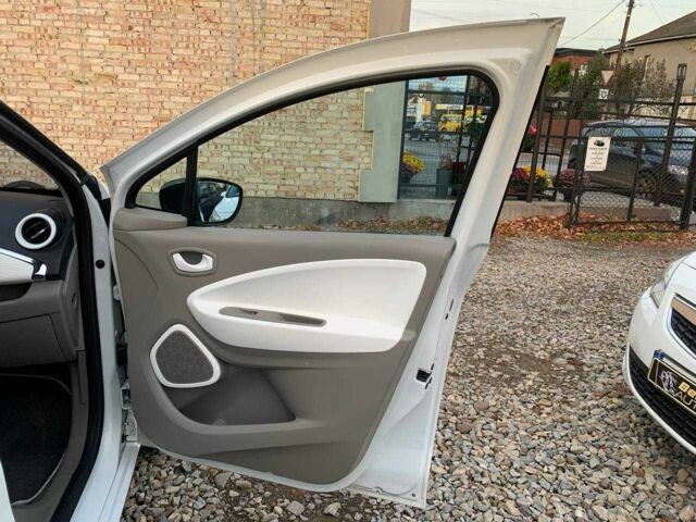 Рено Зое 2015 в Коломые на Automoto.ua Белый Рено Зое, объемом двигателя 0 л и пробегом 90 тыс. км за 6499 $, фото 11 на Automoto.ua