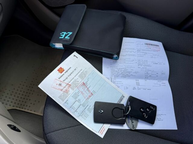 Білий Рено Зое, об'ємом двигуна 0 л та пробігом 68 тис. км за 6965 $, фото 22 на Automoto.ua