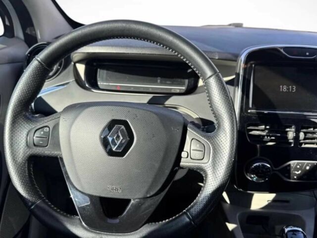 Білий Рено Зое, об'ємом двигуна 0 л та пробігом 83 тис. км за 5190 $, фото 11 на Automoto.ua