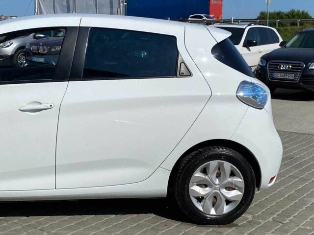 Білий Рено Зое, об'ємом двигуна 0 л та пробігом 91 тис. км за 6640 $, фото 4 на Automoto.ua