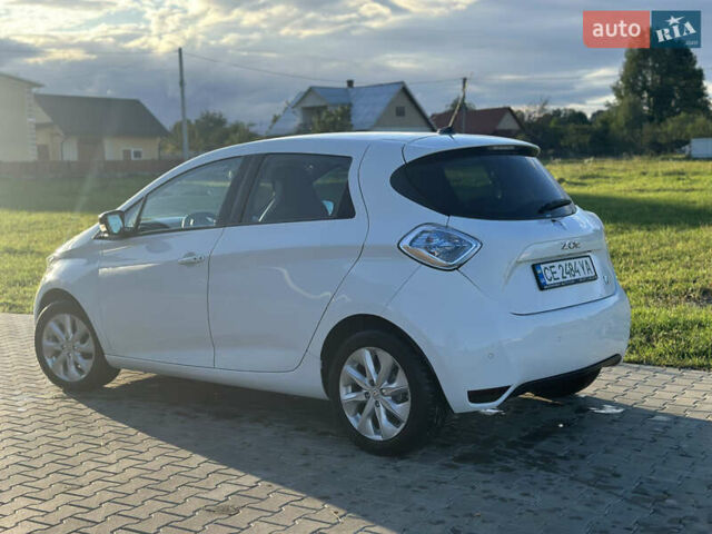 Белый Рено Зое, объемом двигателя 0 л и пробегом 128 тыс. км за 7500 $, фото 2 на Automoto.ua