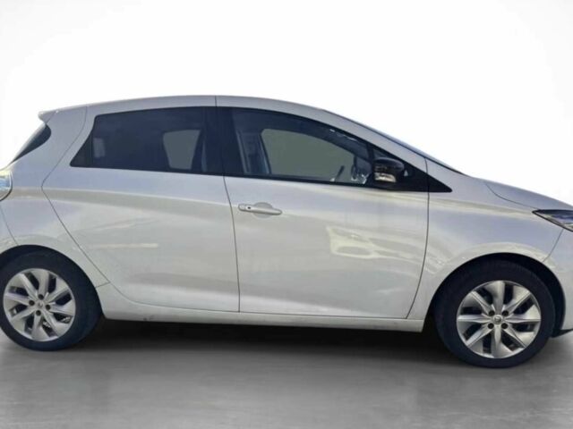 Білий Рено Зое, об'ємом двигуна 0 л та пробігом 83 тис. км за 5190 $, фото 2 на Automoto.ua