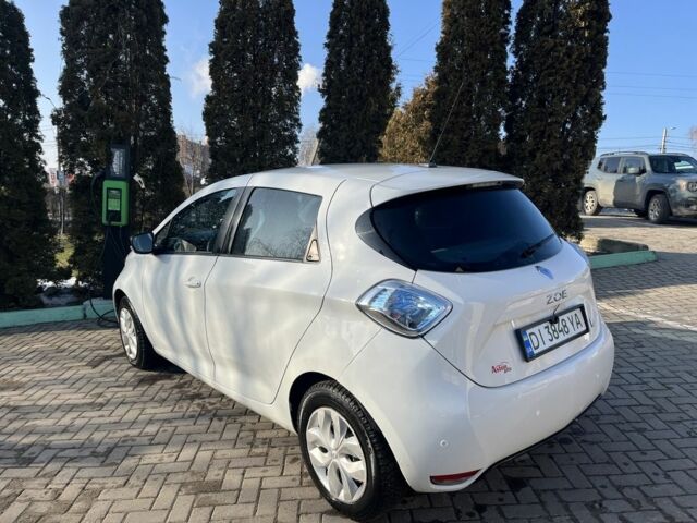 Білий Рено Зое, об'ємом двигуна 0 л та пробігом 144 тис. км за 7500 $, фото 1 на Automoto.ua