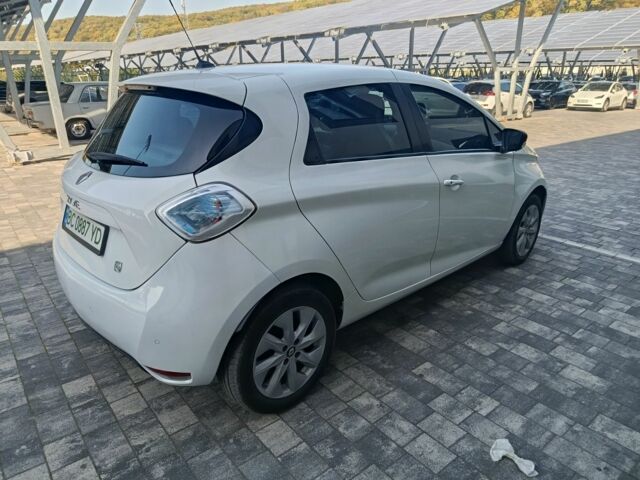 Білий Рено Зое, об'ємом двигуна 0 л та пробігом 254 тис. км за 5666 $, фото 2 на Automoto.ua