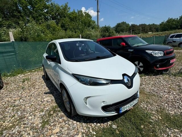 Білий Рено Зое, об'ємом двигуна 0 л та пробігом 170 тис. км за 4900 $, фото 1 на Automoto.ua