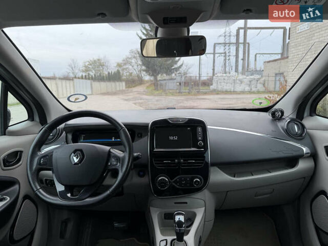 Білий Рено Зое, об'ємом двигуна 0 л та пробігом 154 тис. км за 6350 $, фото 22 на Automoto.ua