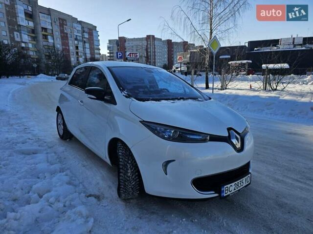 Белый Рено Зое, объемом двигателя 0 л и пробегом 99 тыс. км за 6800 $, фото 20 на Automoto.ua