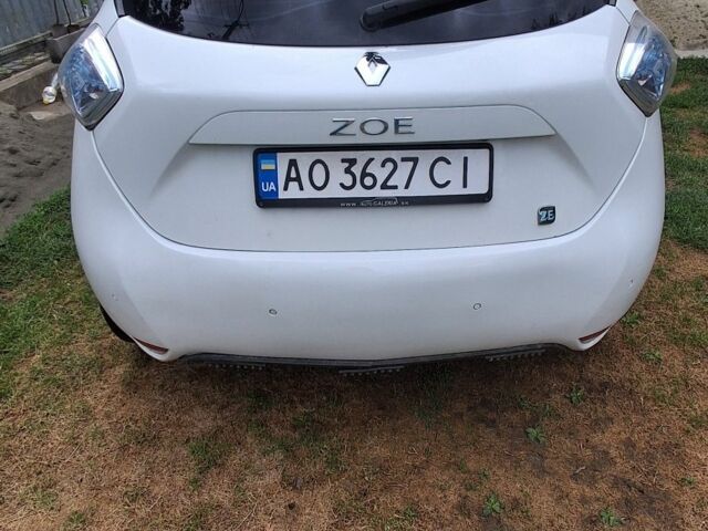 Білий Рено Зое, об'ємом двигуна 0 л та пробігом 400 тис. км за 5000 $, фото 1 на Automoto.ua
