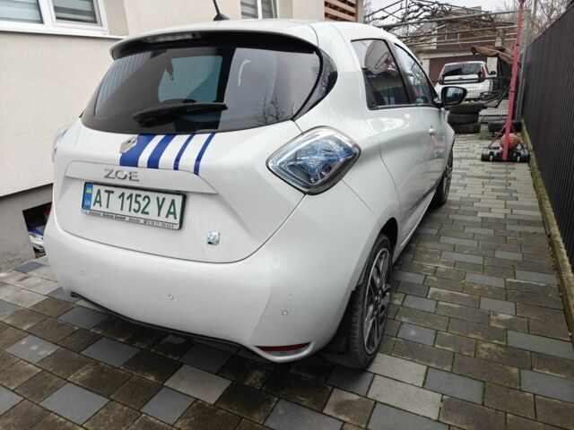 Білий Рено Зое, об'ємом двигуна 0 л та пробігом 87 тис. км за 6350 $, фото 2 на Automoto.ua