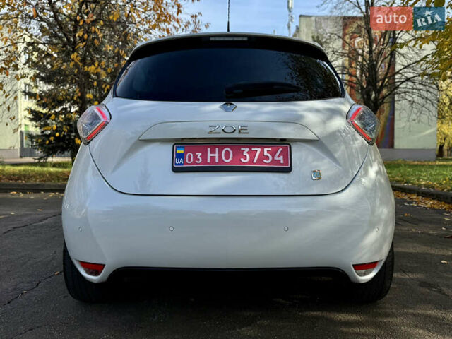 Білий Рено Зое, об'ємом двигуна 0 л та пробігом 68 тис. км за 6976 $, фото 5 на Automoto.ua
