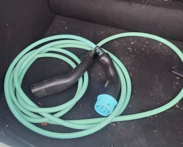 Белый Рено Зое, объемом двигателя 0 л и пробегом 134 тыс. км за 5300 $, фото 19 на Automoto.ua