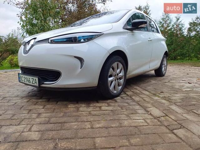 Белый Рено Зое, объемом двигателя 0 л и пробегом 231 тыс. км за 5900 $, фото 1 на Automoto.ua