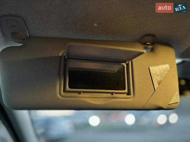 Белый Рено Зое, объемом двигателя 0 л и пробегом 127 тыс. км за 7150 $, фото 46 на Automoto.ua