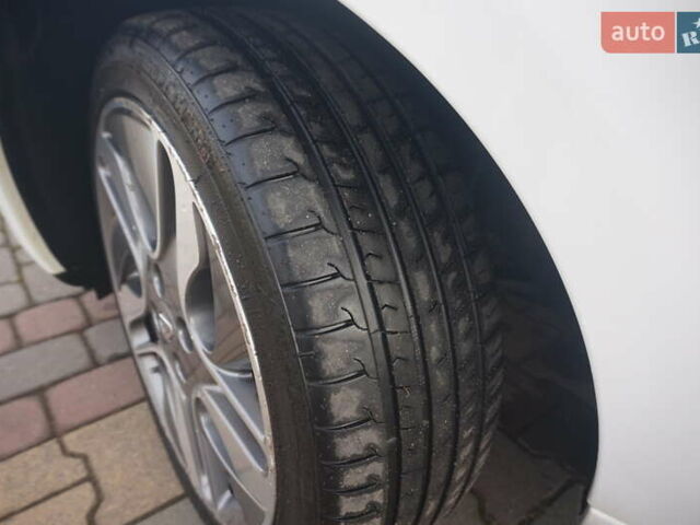 Белый Рено Зое, объемом двигателя 0 л и пробегом 86 тыс. км за 7200 $, фото 65 на Automoto.ua