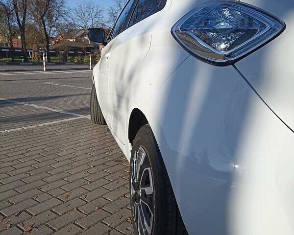Рено Зое 2015 в Коломые на Automoto.ua Белый Рено Зое, объемом двигателя 0 л и пробегом 88 тыс. км за 6700 $, фото 14 на Automoto.ua