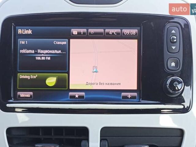 Белый Рено Зое, объемом двигателя 0 л и пробегом 89 тыс. км за 6700 $, фото 25 на Automoto.ua