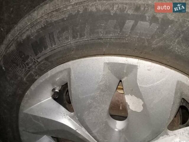 Белый Рено Зое, объемом двигателя 0 л и пробегом 115 тыс. км за 6950 $, фото 11 на Automoto.ua