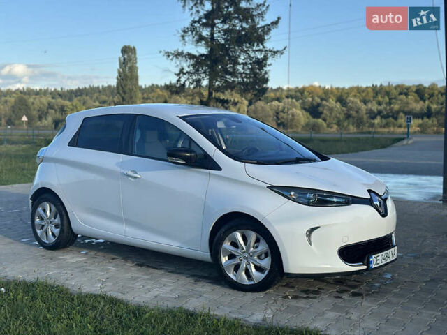 Белый Рено Зое, объемом двигателя 0 л и пробегом 128 тыс. км за 7500 $, фото 4 на Automoto.ua