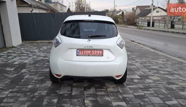 Білий Рено Зое, об'ємом двигуна 0 л та пробігом 104 тис. км за 6500 $, фото 6 на Automoto.ua