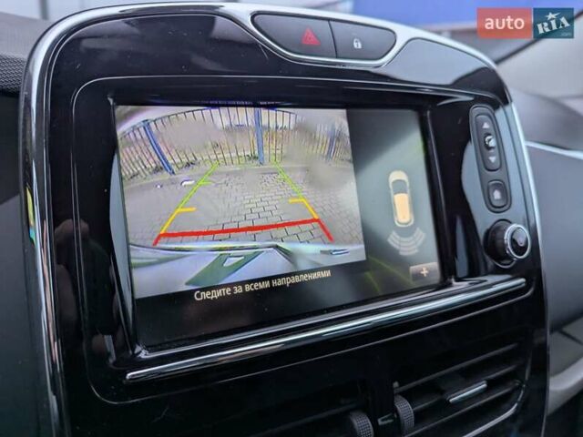 Білий Рено Зое, об'ємом двигуна 0 л та пробігом 85 тис. км за 6995 $, фото 10 на Automoto.ua