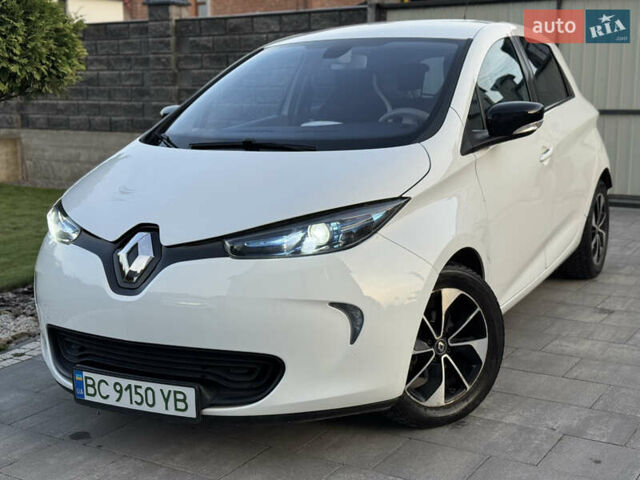 Белый Рено Зое, объемом двигателя 0 л и пробегом 129 тыс. км за 6499 $, фото 1 на Automoto.ua
