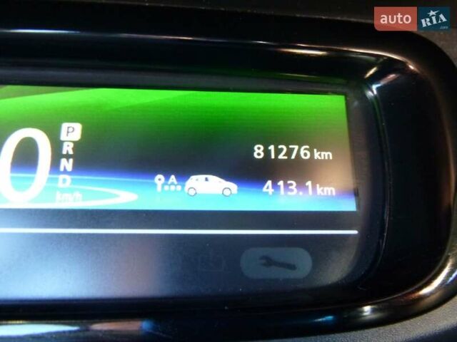 Белый Рено Зое, объемом двигателя 0 л и пробегом 81 тыс. км за 10300 $, фото 53 на Automoto.ua