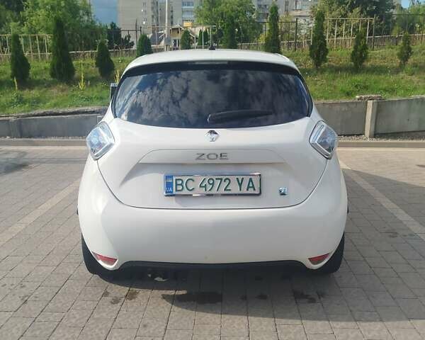 Белый Рено Зое, объемом двигателя 0 л и пробегом 161 тыс. км за 6300 $, фото 8 на Automoto.ua