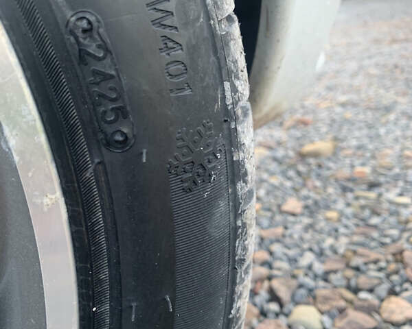 Белый Рено Зое, объемом двигателя 0 л и пробегом 85 тыс. км за 5950 $, фото 18 на Automoto.ua