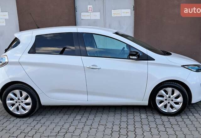 Рено Зое 2016 в Львове на Automoto.ua Белый Рено Зое, объемом двигателя 0 л и пробегом 115 тыс. км за 7100 $, фото 4 на Automoto.ua