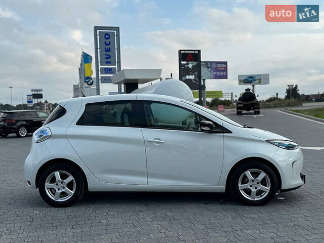 Белый Рено Зое, объемом двигателя 0 л и пробегом 164 тыс. км за 5999 $, фото 43 на Automoto.ua