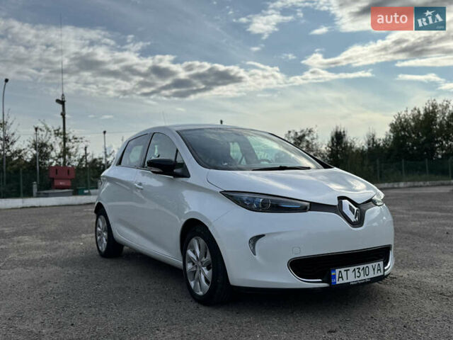 Белый Рено Зое, объемом двигателя 0 л и пробегом 75 тыс. км за 6400 $, фото 2 на Automoto.ua