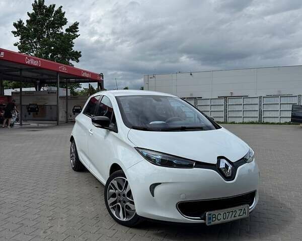 Белый Рено Зое, объемом двигателя 0 л и пробегом 108 тыс. км за 6999 $, фото 28 на Automoto.ua
